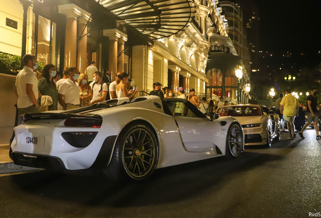 Porsche 918 Spyder Weissach Package