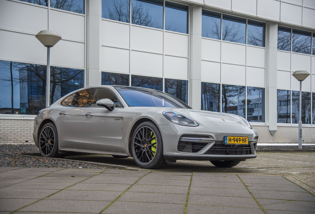 Porsche 971 Panamera Turbo S E-Hybrid