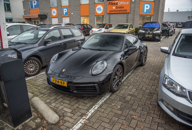 Porsche 992 Carrera 4S