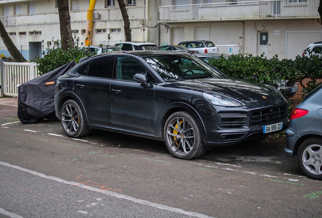 Porsche Cayenne Coupé Turbo S E-Hybrid