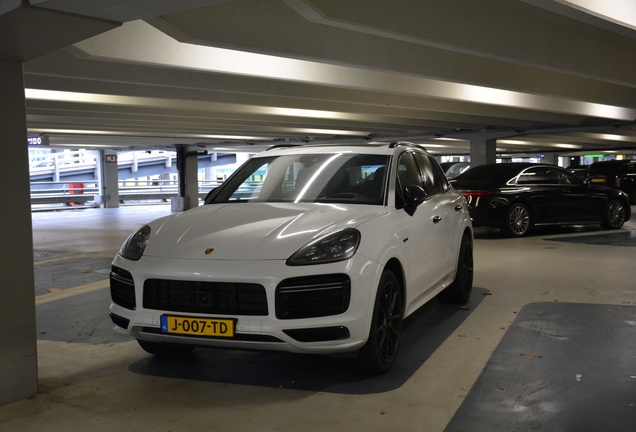 Porsche Cayenne Turbo S E-Hybrid