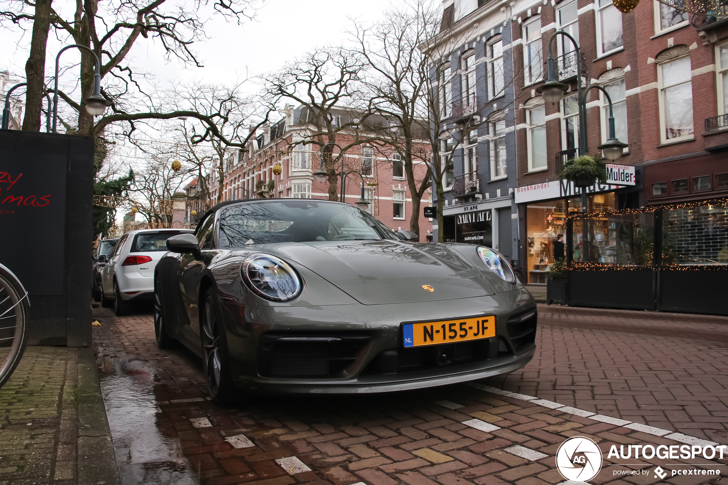 Porsche 992 Carrera 4S Cabriolet