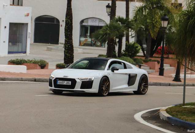 Audi R8 V10 Plus 2015