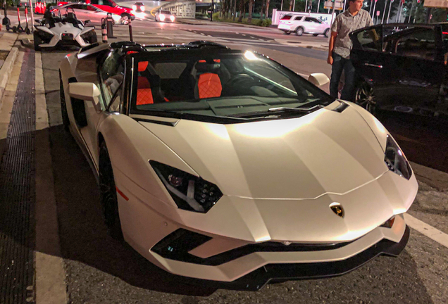 Lamborghini Aventador S LP740-4 Roadster