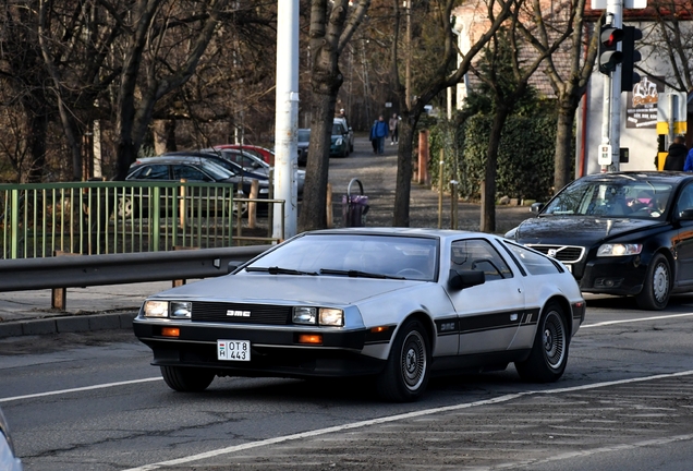 DeLorean DMC-12