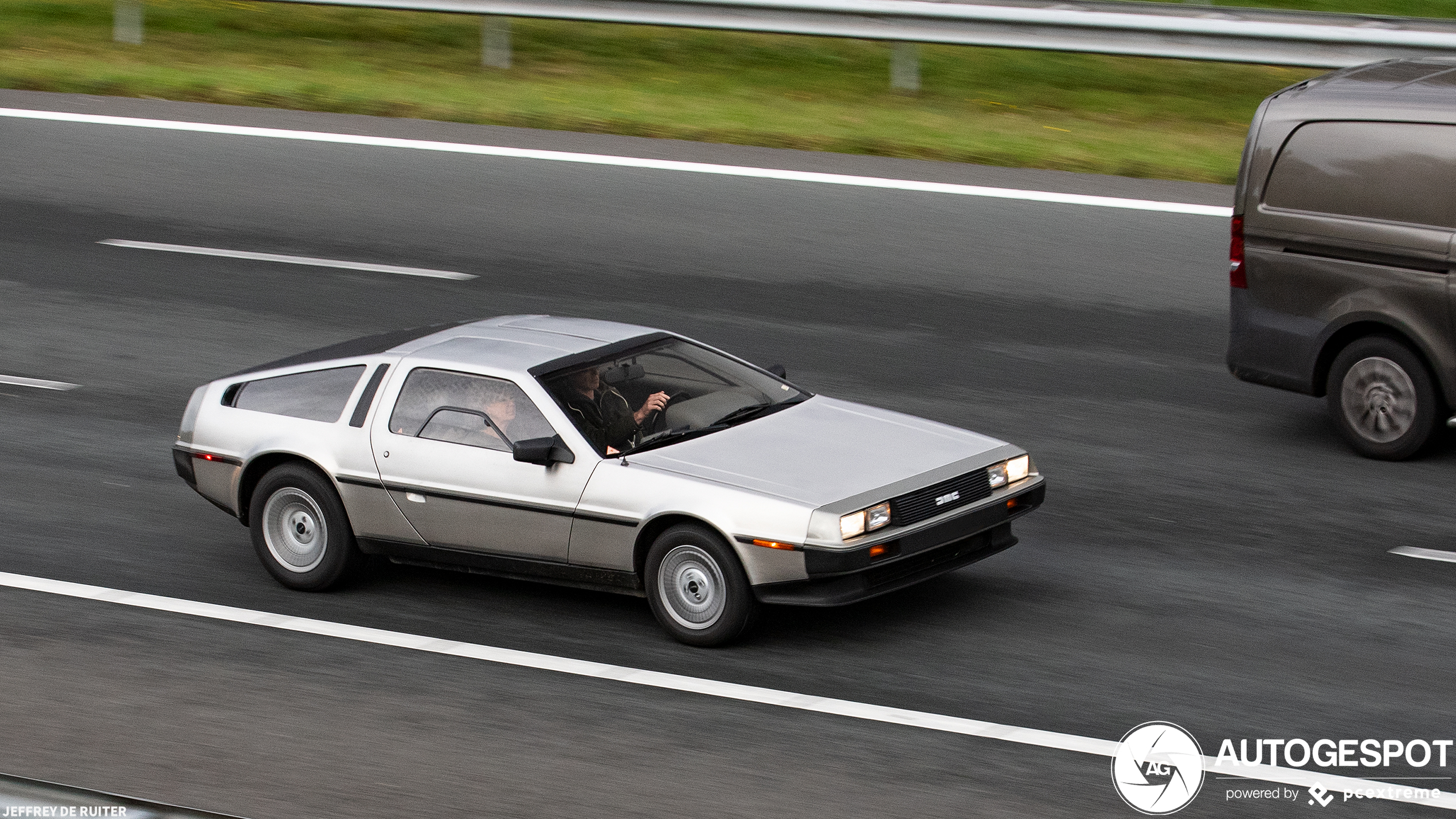 DeLorean DMC-12