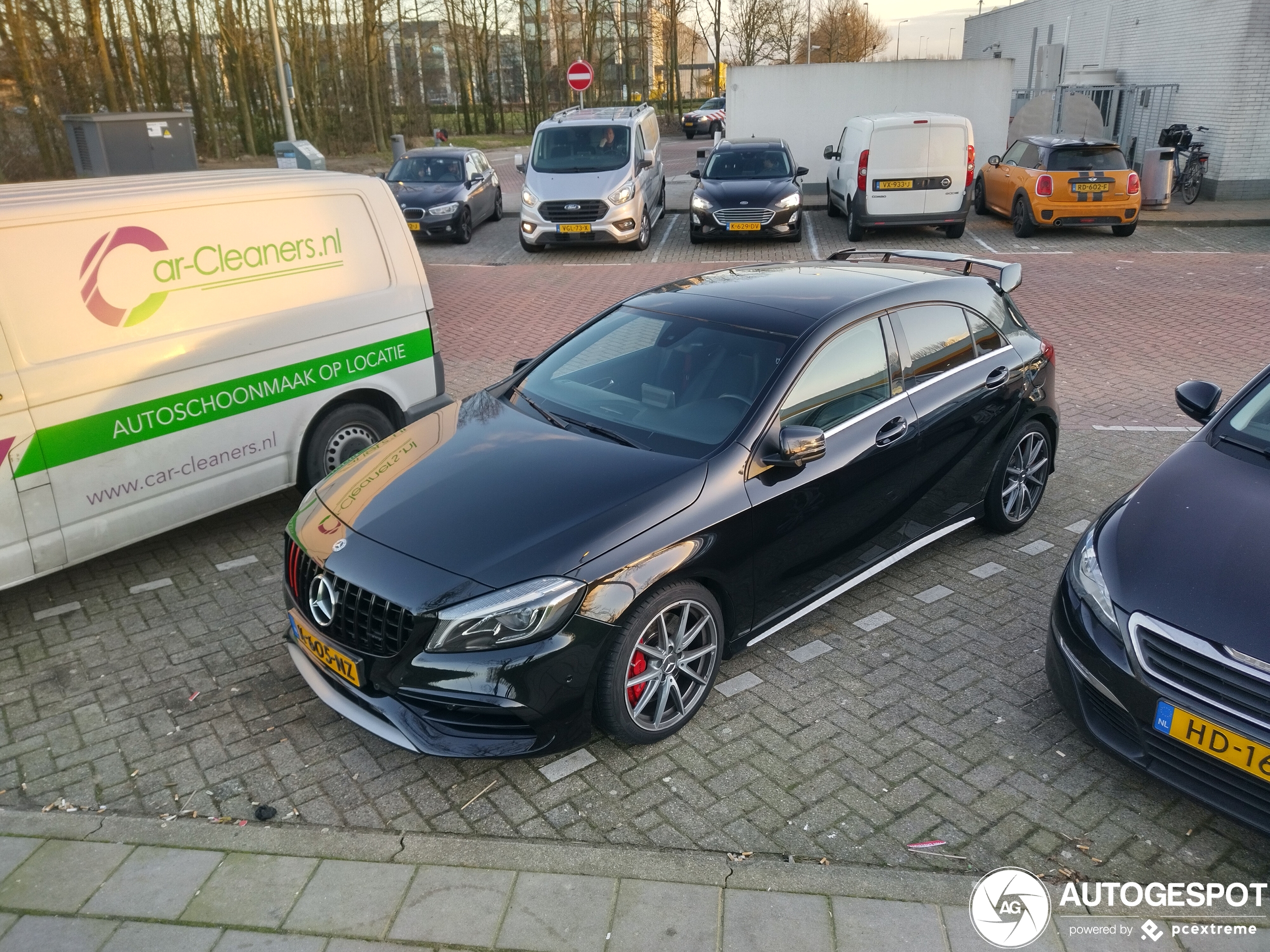 Mercedes-AMG A 45 W176 2015