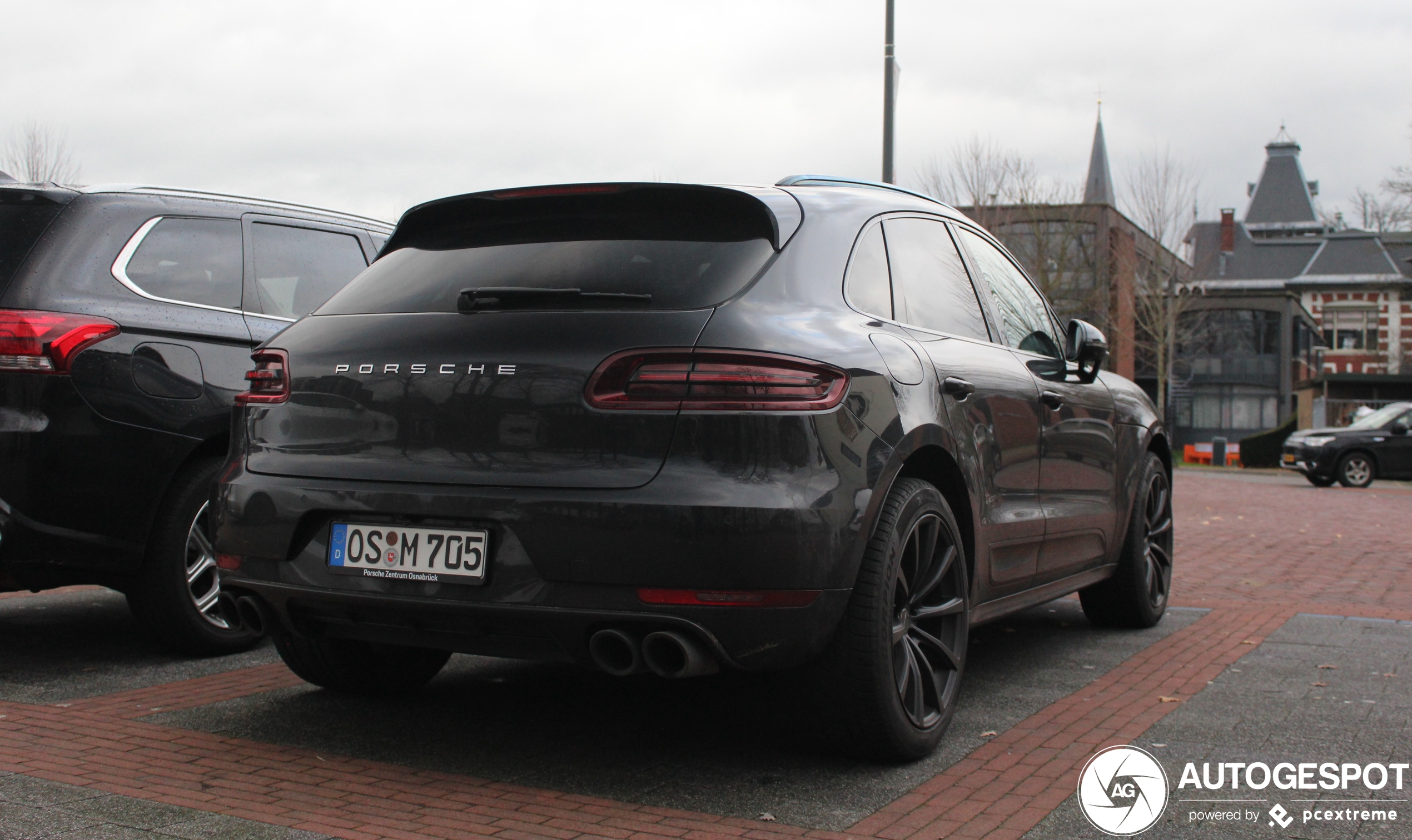 Porsche 95B Macan Turbo