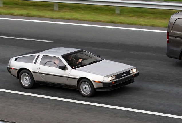 DeLorean DMC-12