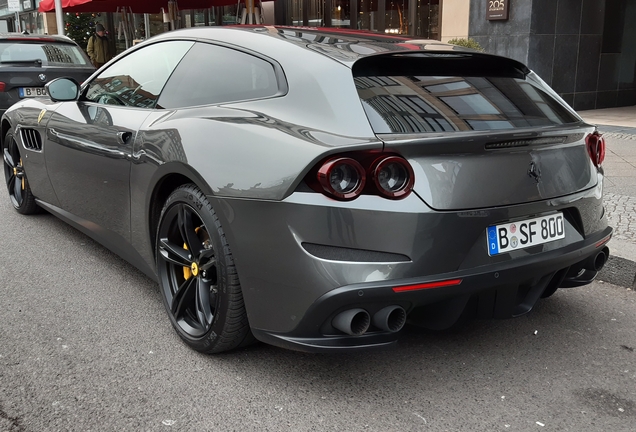 Ferrari GTC4Lusso T