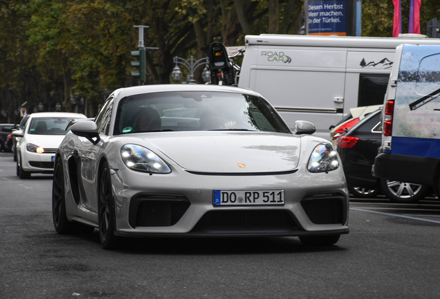 Porsche 718 Cayman GT4