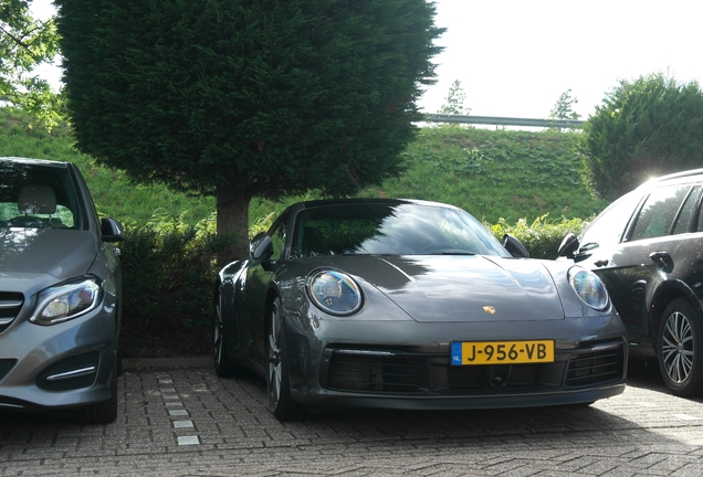 Porsche 992 Carrera 4S