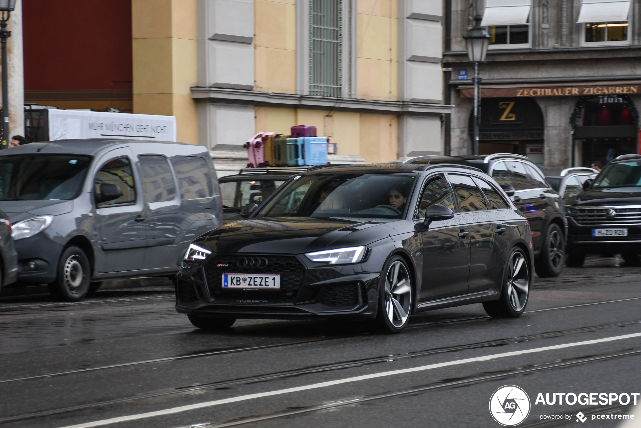 Audi RS4 Avant B9