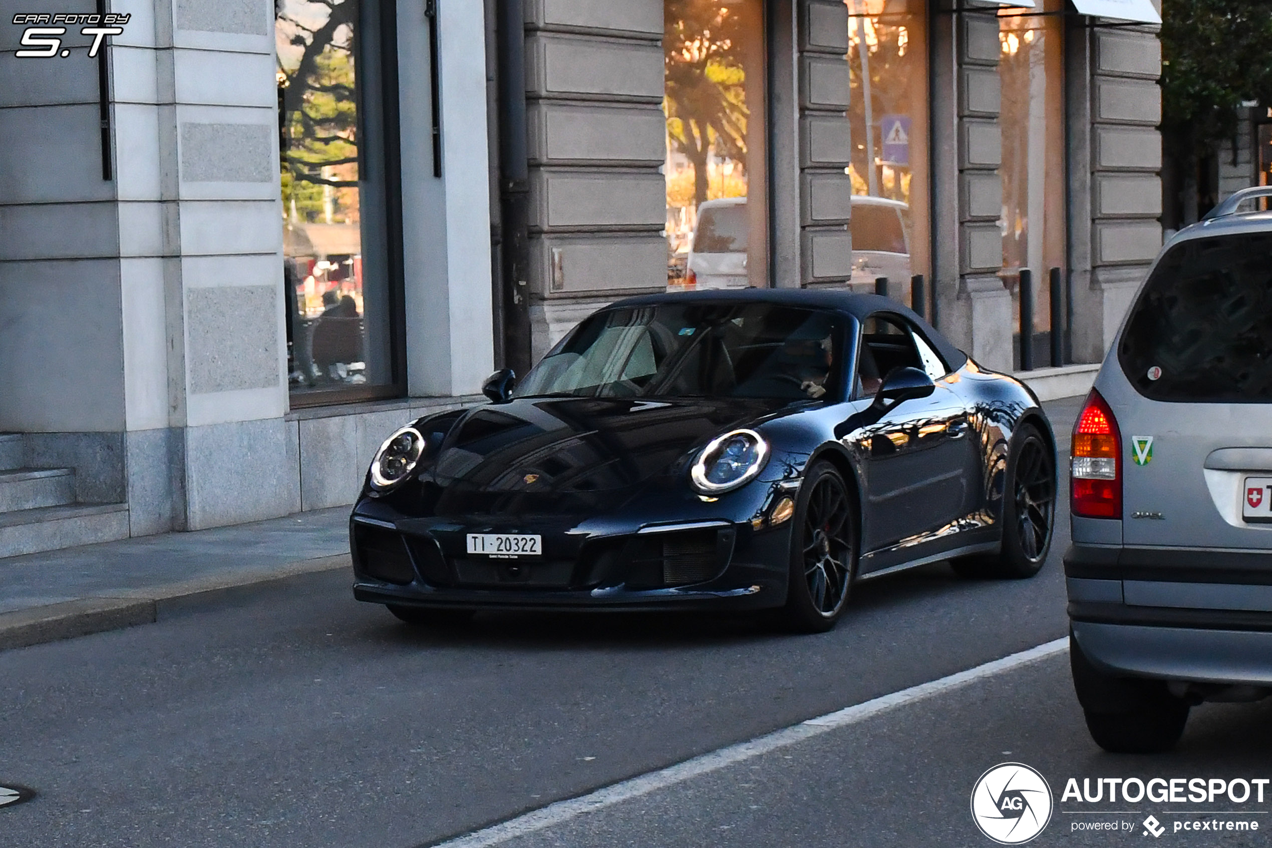 Porsche 991 Carrera 4 GTS Cabriolet MkII