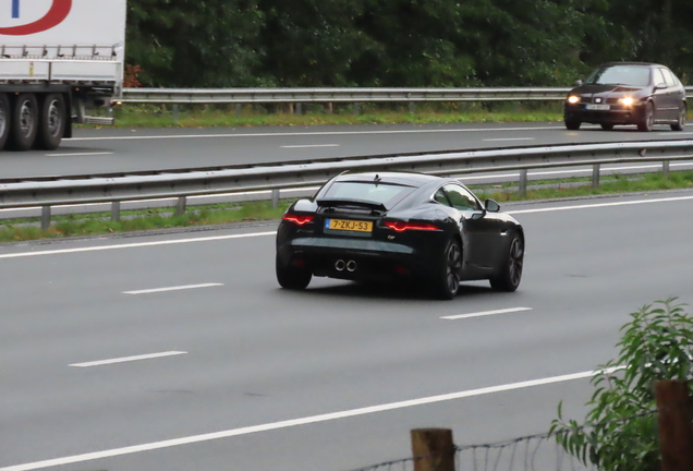 Jaguar F-TYPE S Coupé