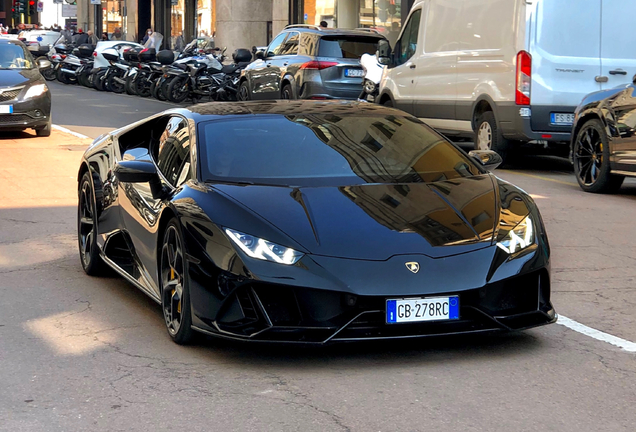 Lamborghini Huracán LP640-4 EVO