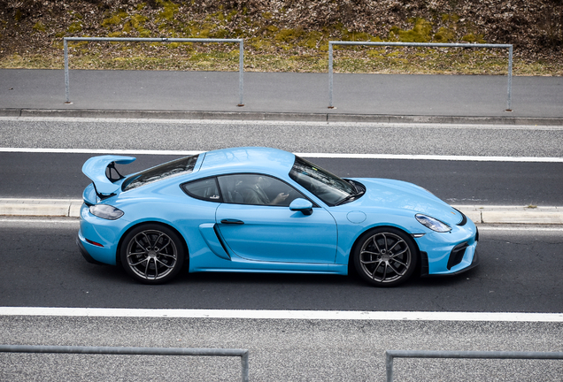 Porsche 718 Cayman GT4