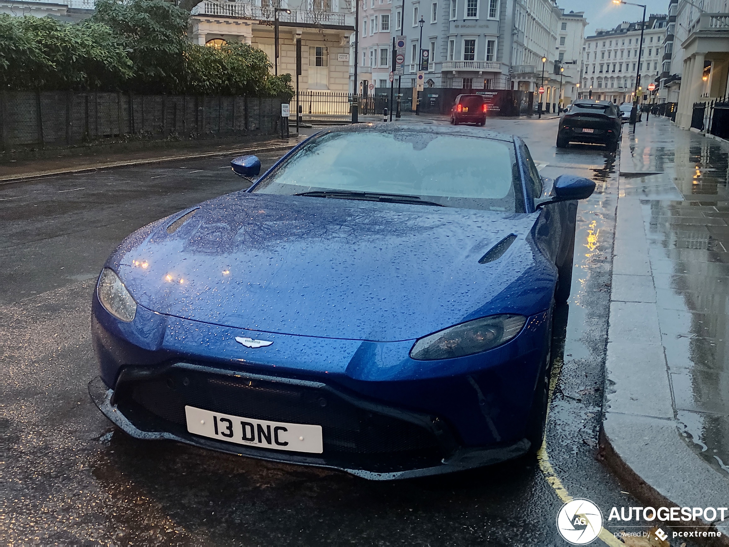 Aston Martin V8 Vantage 2018