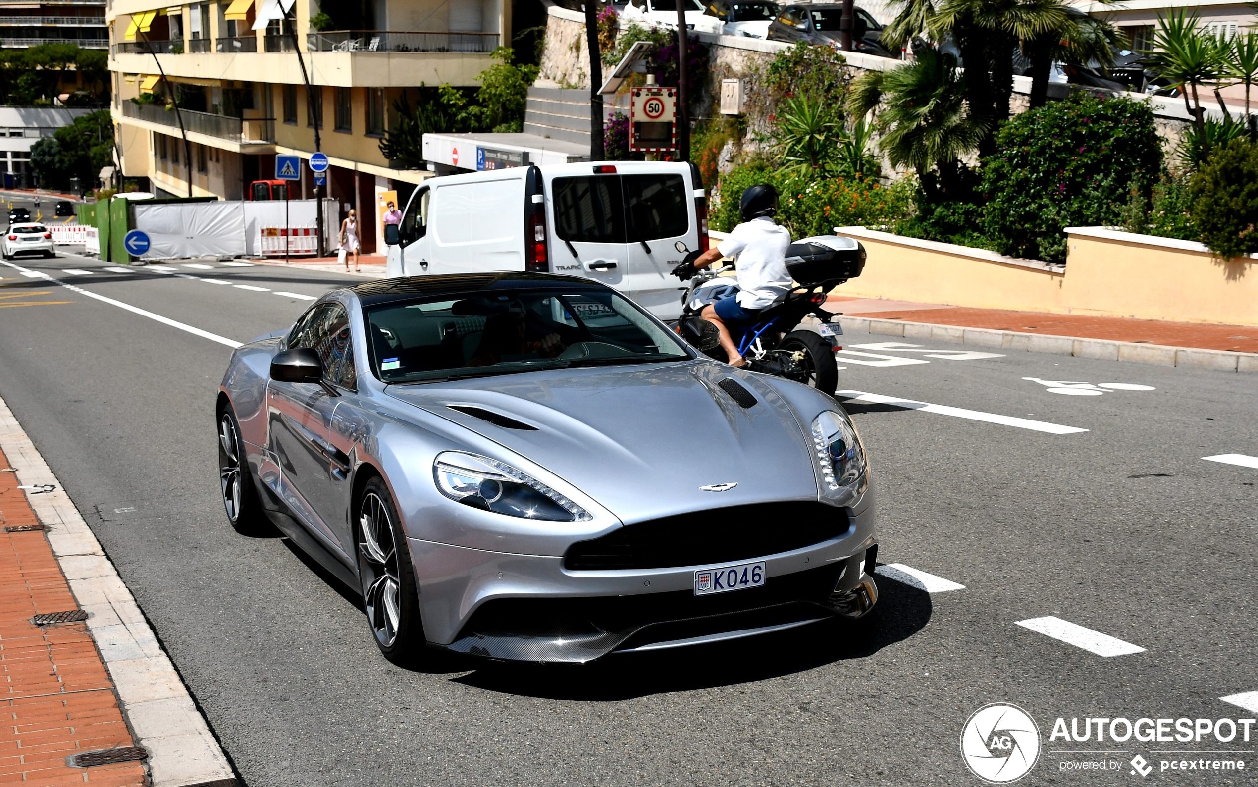 Aston Martin Vanquish 2013