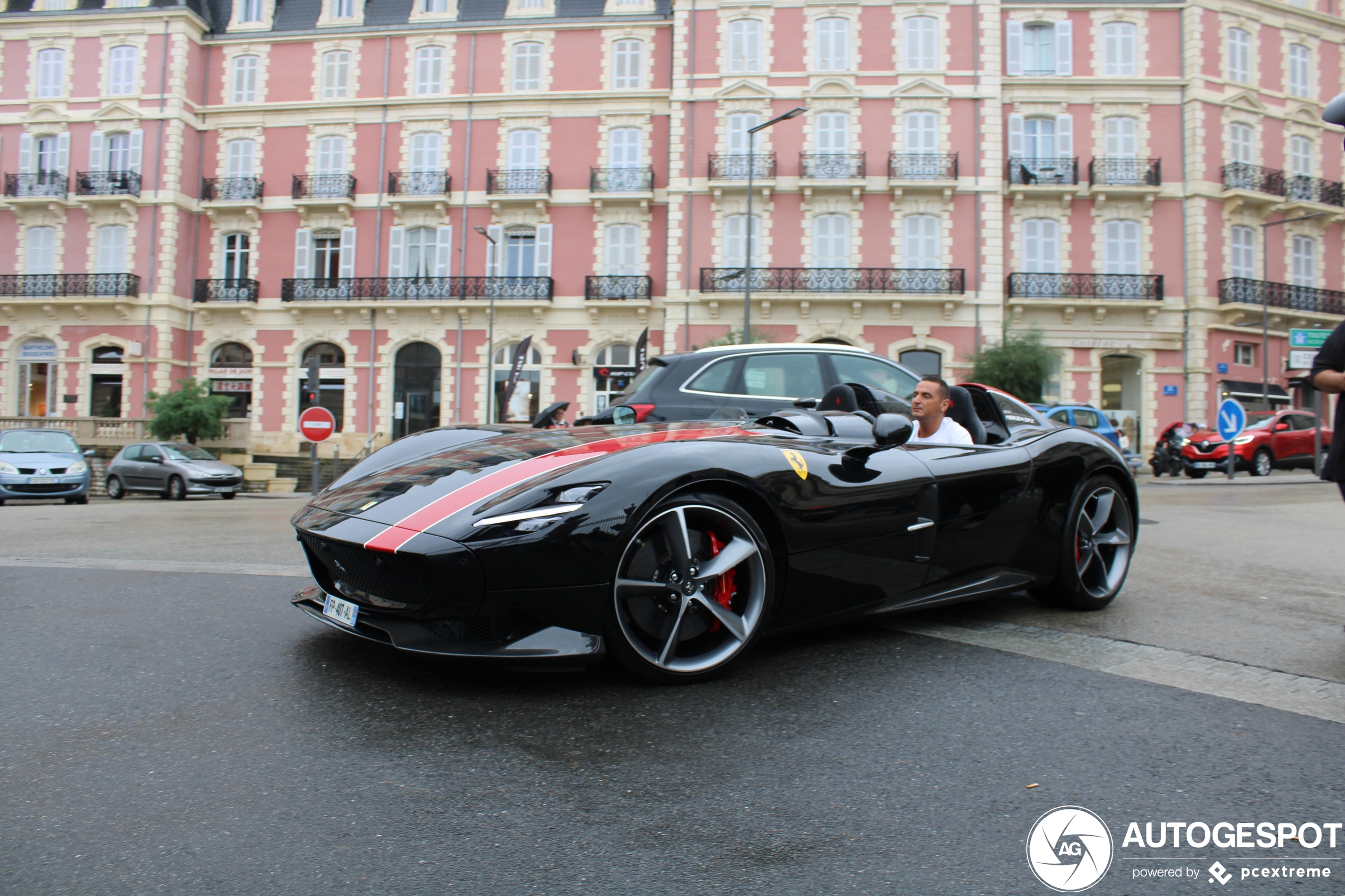 Biarritz krijgt bijzondere levering van supercars