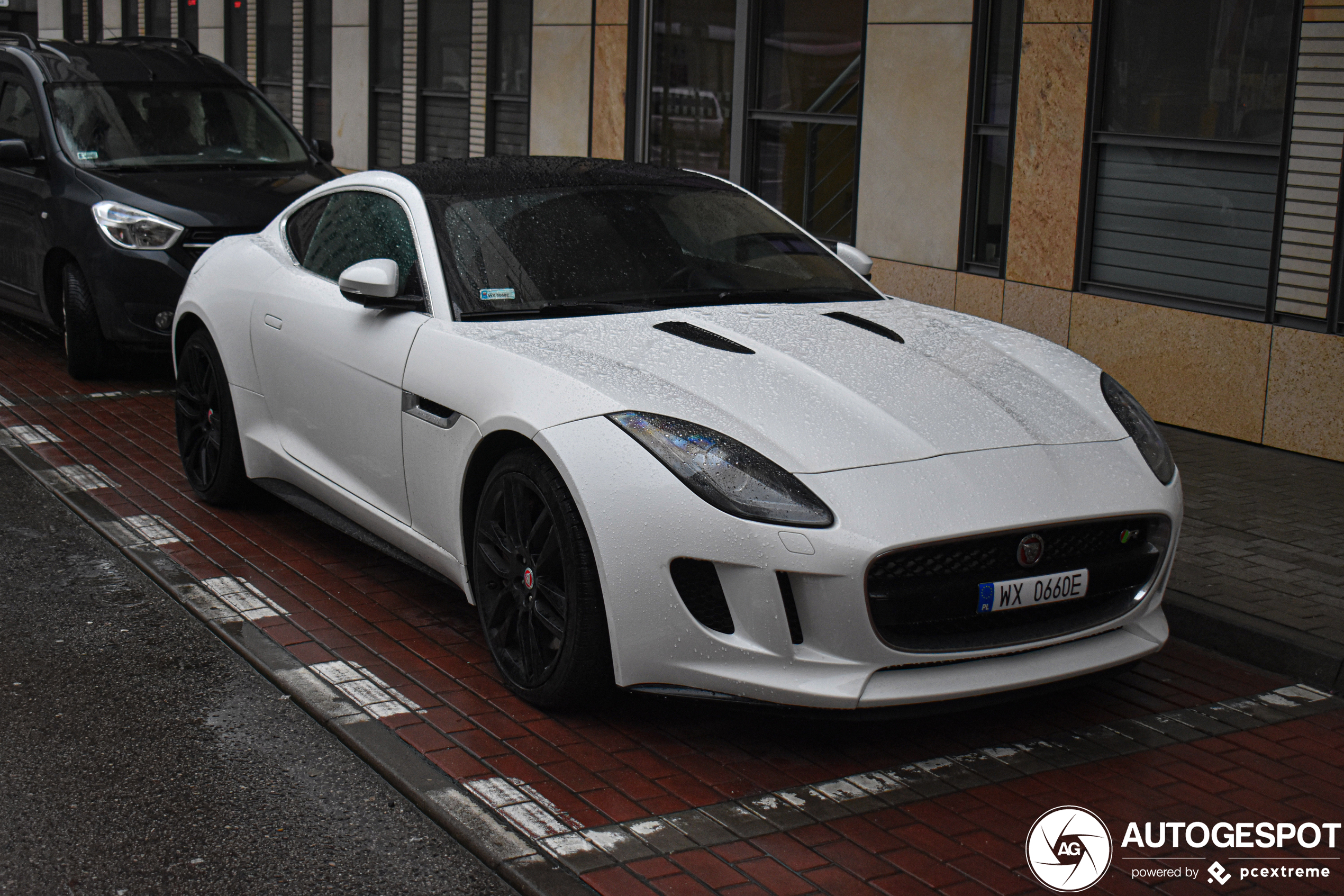 Jaguar F-TYPE R Coupé