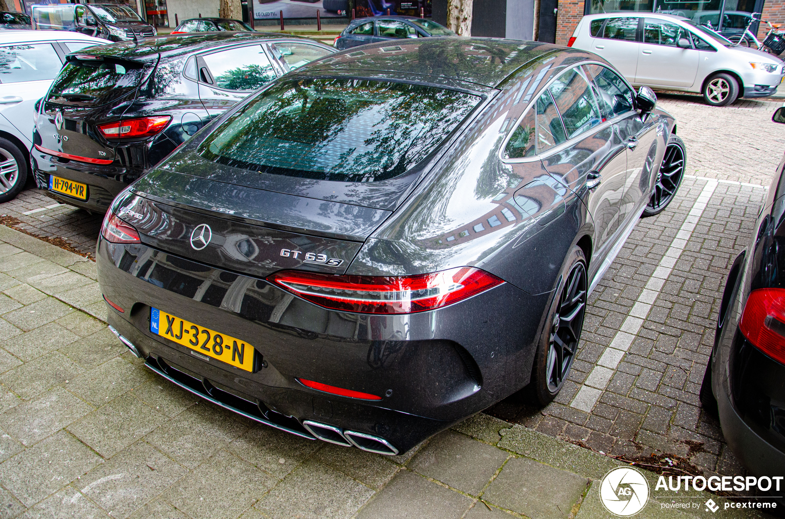 Mercedes-AMG GT 63 S X290