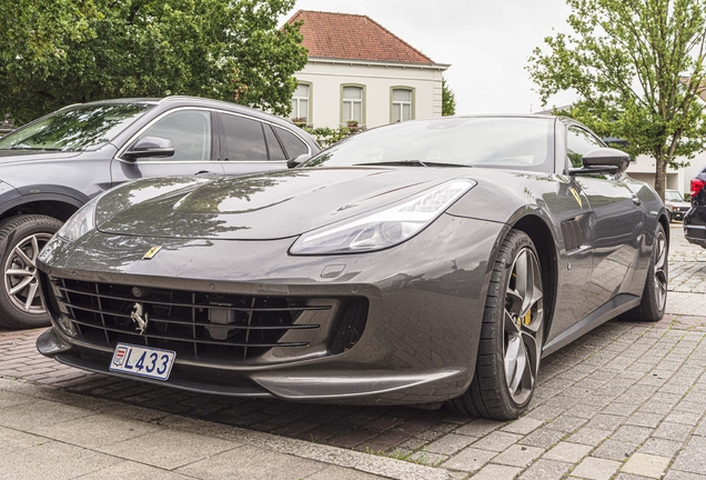 Ferrari GTC4Lusso T