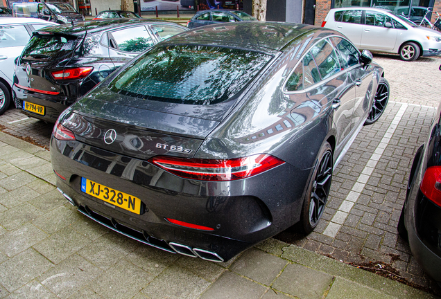 Mercedes-AMG GT 63 S X290