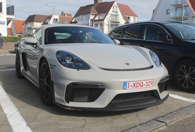 Porsche 718 Cayman GT4