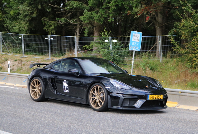 Porsche 718 Cayman GT4