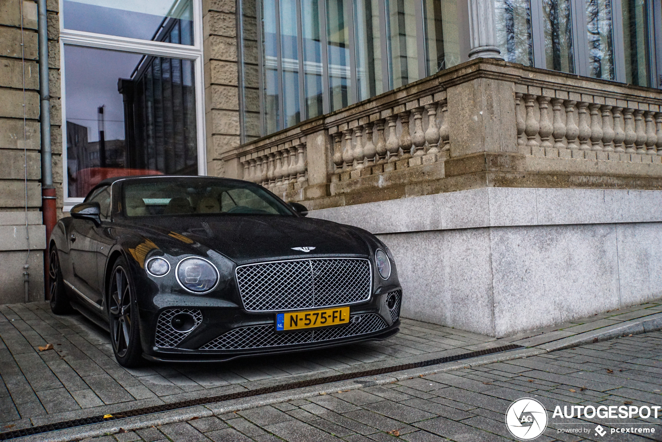 Bentley Continental GTC V8 2020