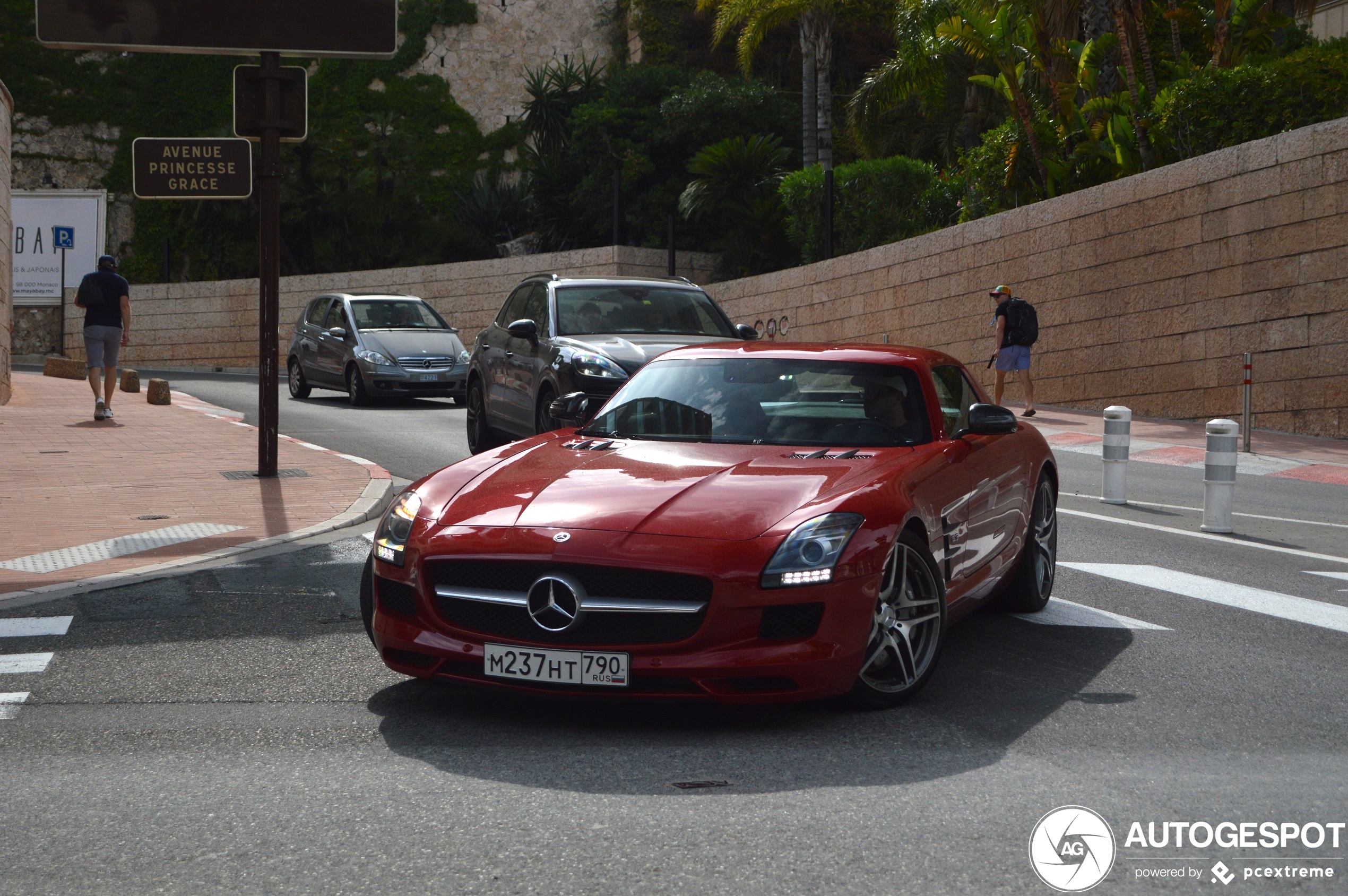 Mercedes-Benz SLS AMG