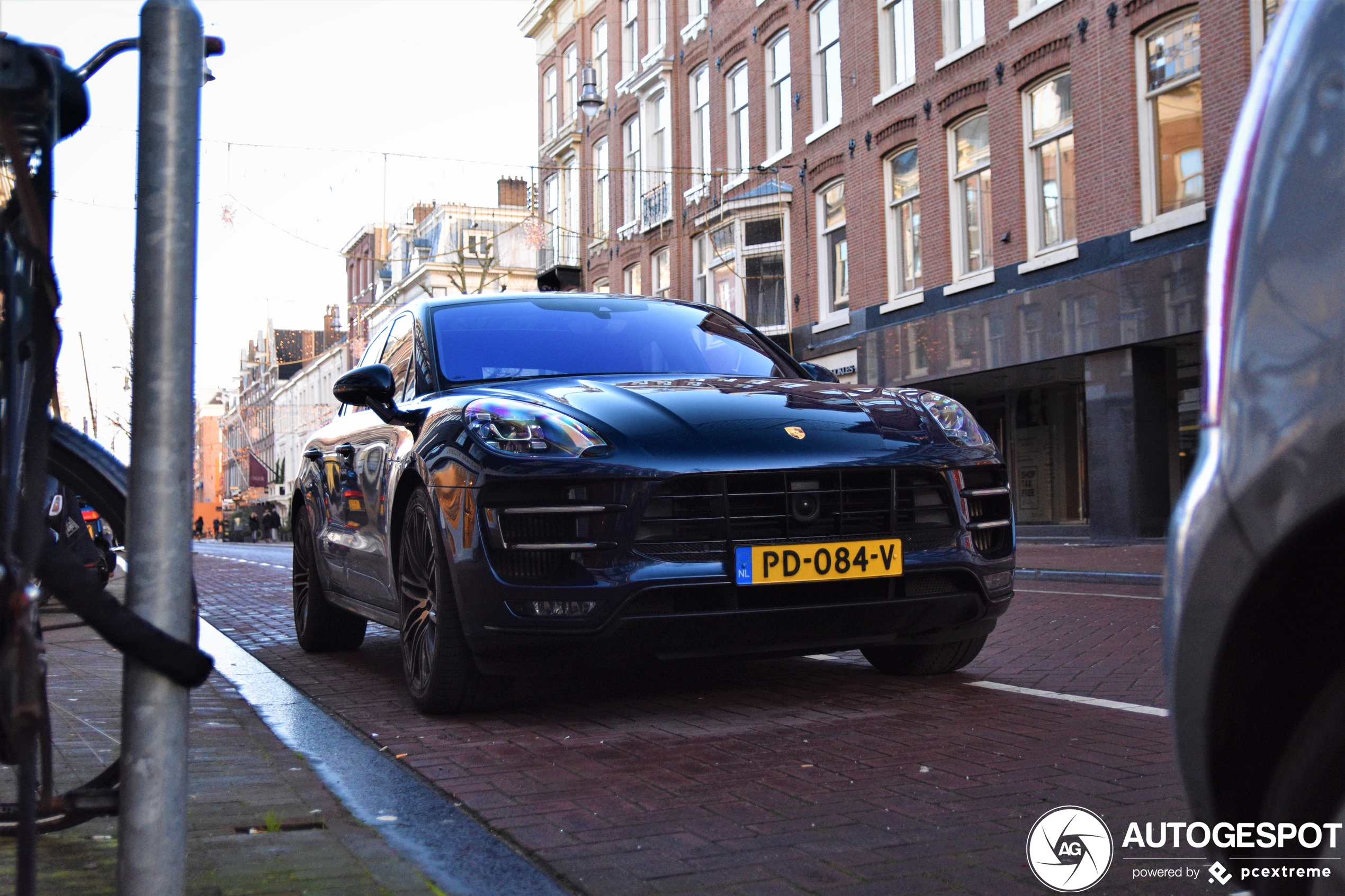 Porsche 95B Macan Turbo