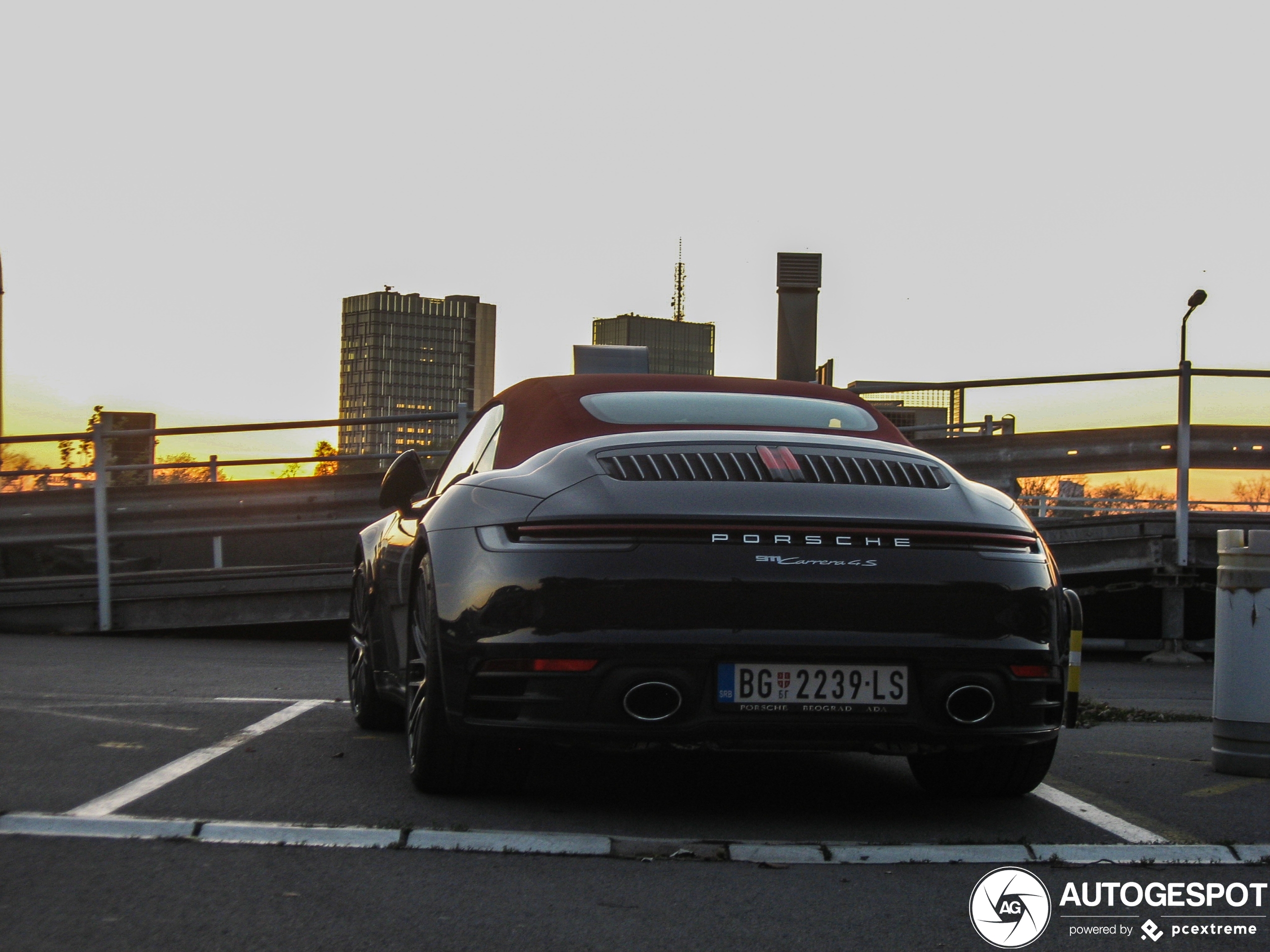 Porsche 992 Carrera 4S Cabriolet