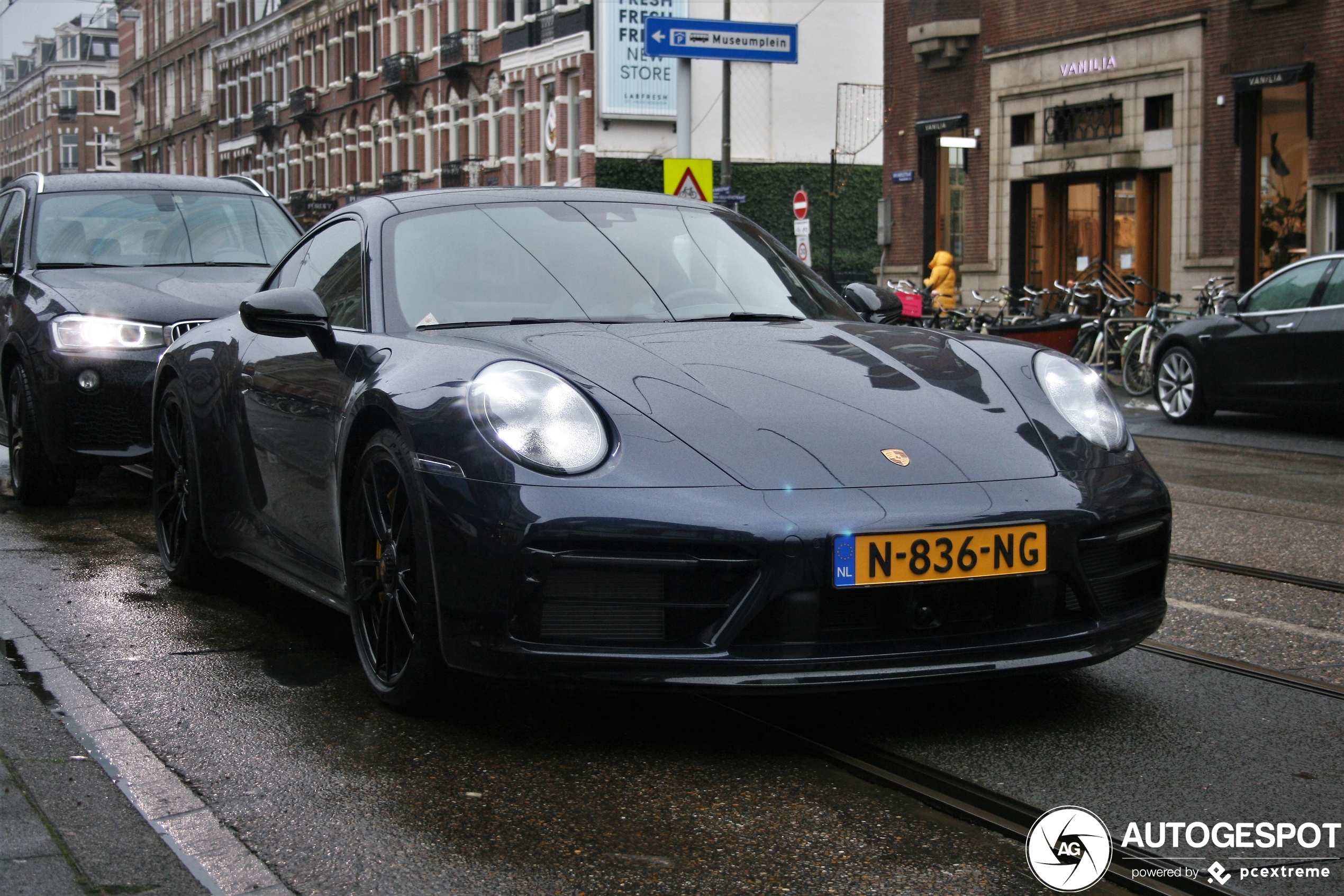 Porsche 992 Carrera GTS