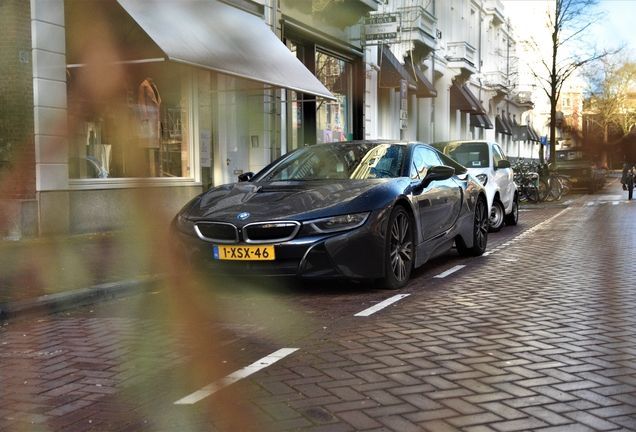 BMW i8