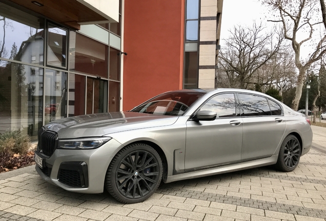 BMW M760Li xDrive 2019