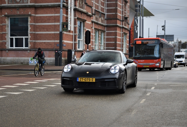 Porsche 992 Carrera 4S