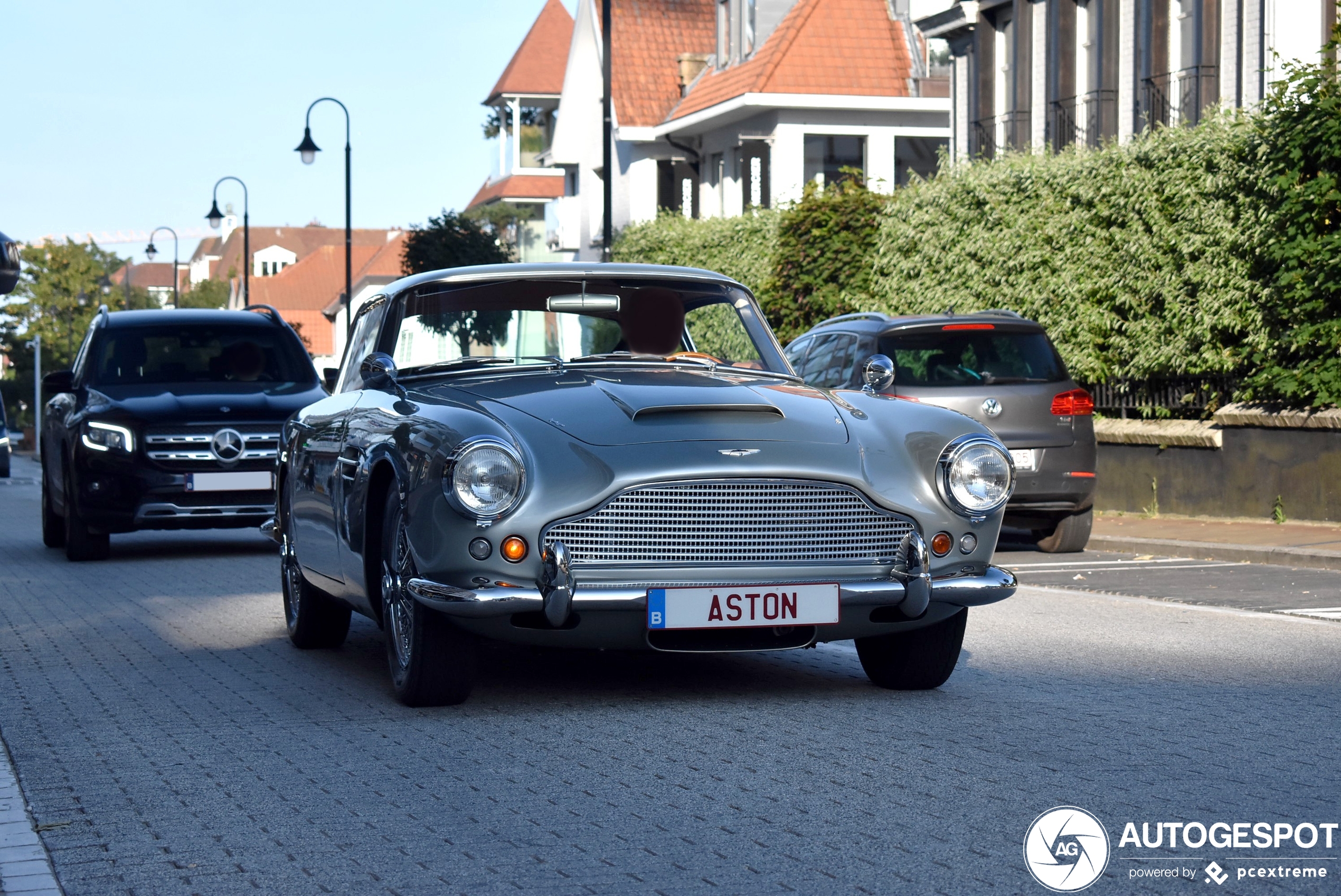 Aston Martin DB4