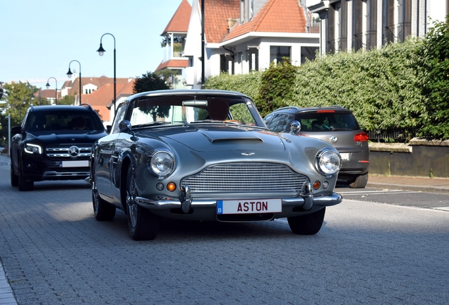 Aston Martin DB4