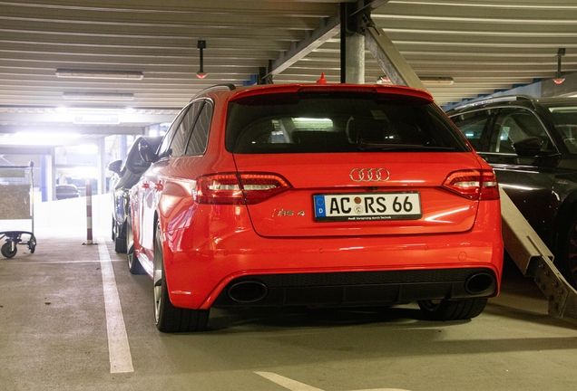 Audi RS4 Avant B8