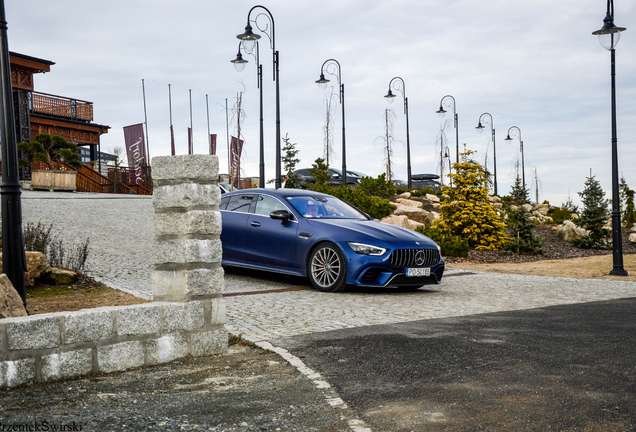 Mercedes-AMG GT 63 S X290