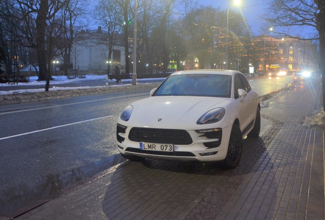 Porsche 95B Macan GTS