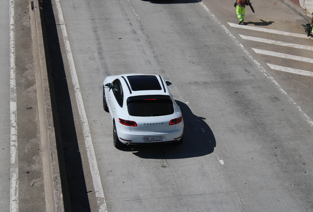 Porsche 95B Macan Turbo