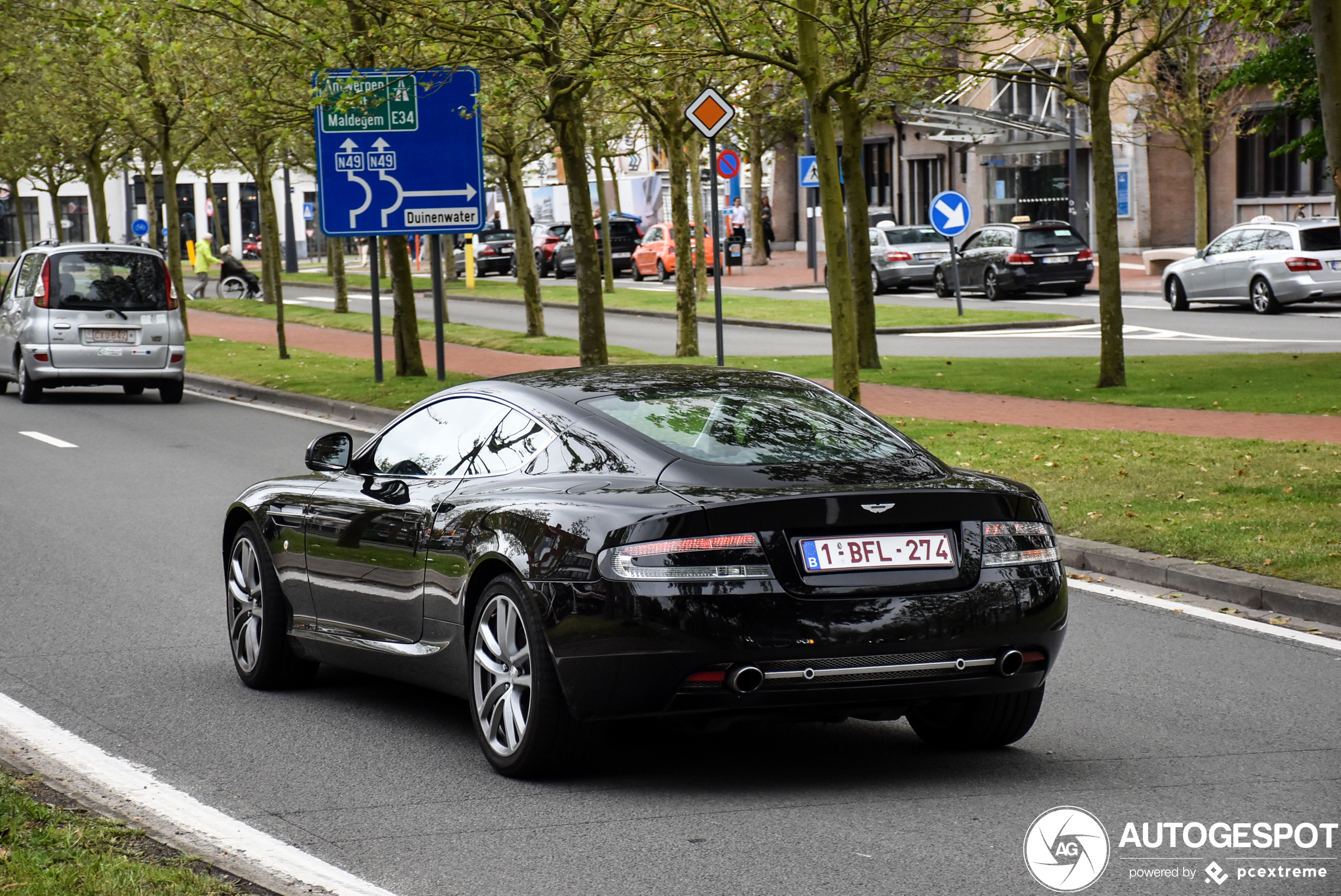 Aston Martin DB9 2010