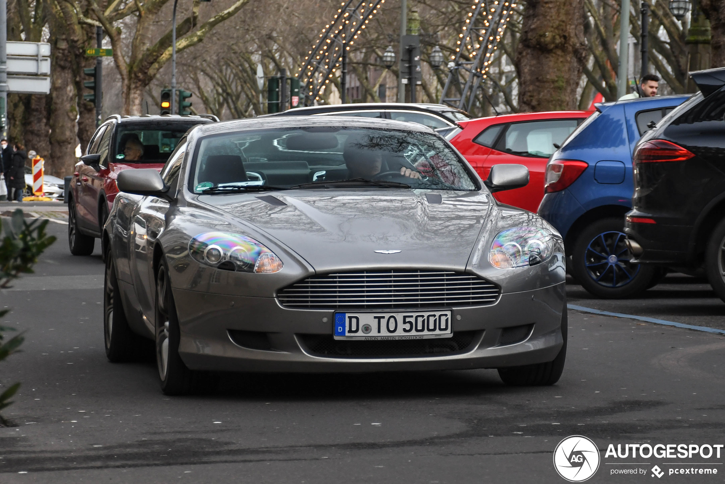 Aston Martin DB9