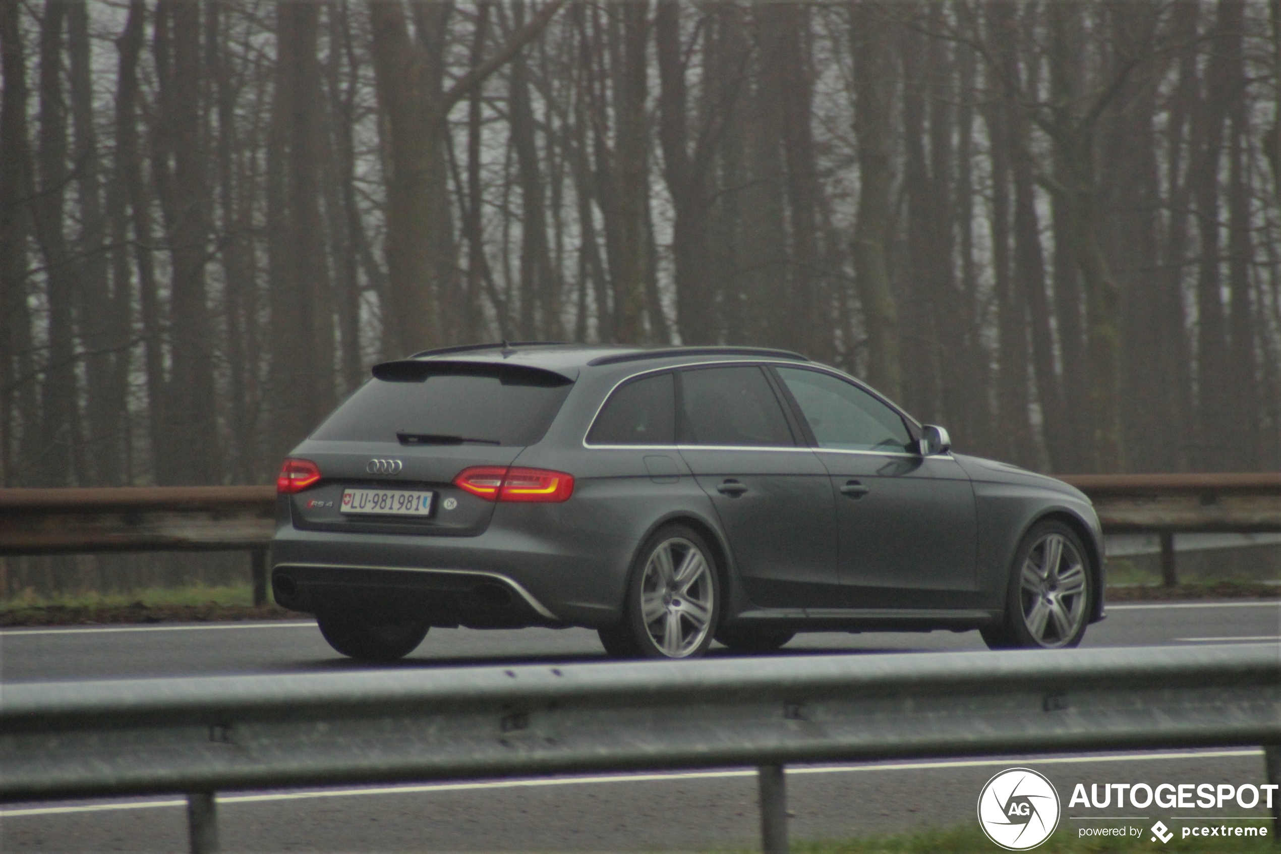 Audi RS4 Avant B8