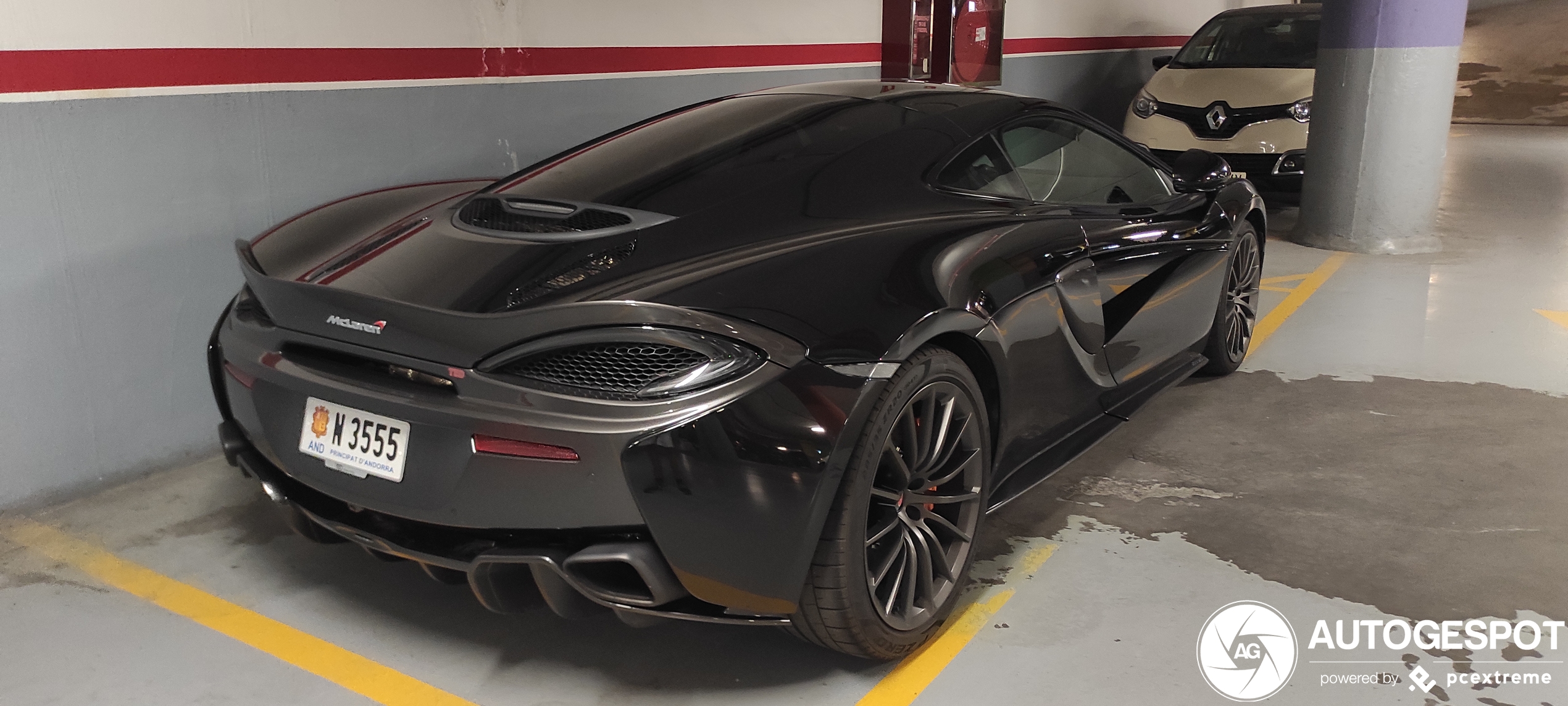 McLaren 570GT