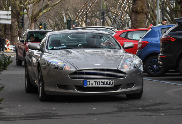 Aston Martin DB9