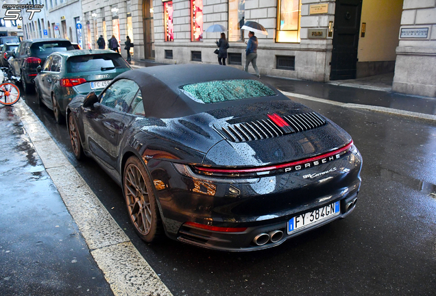 Porsche 992 Carrera 4S Cabriolet